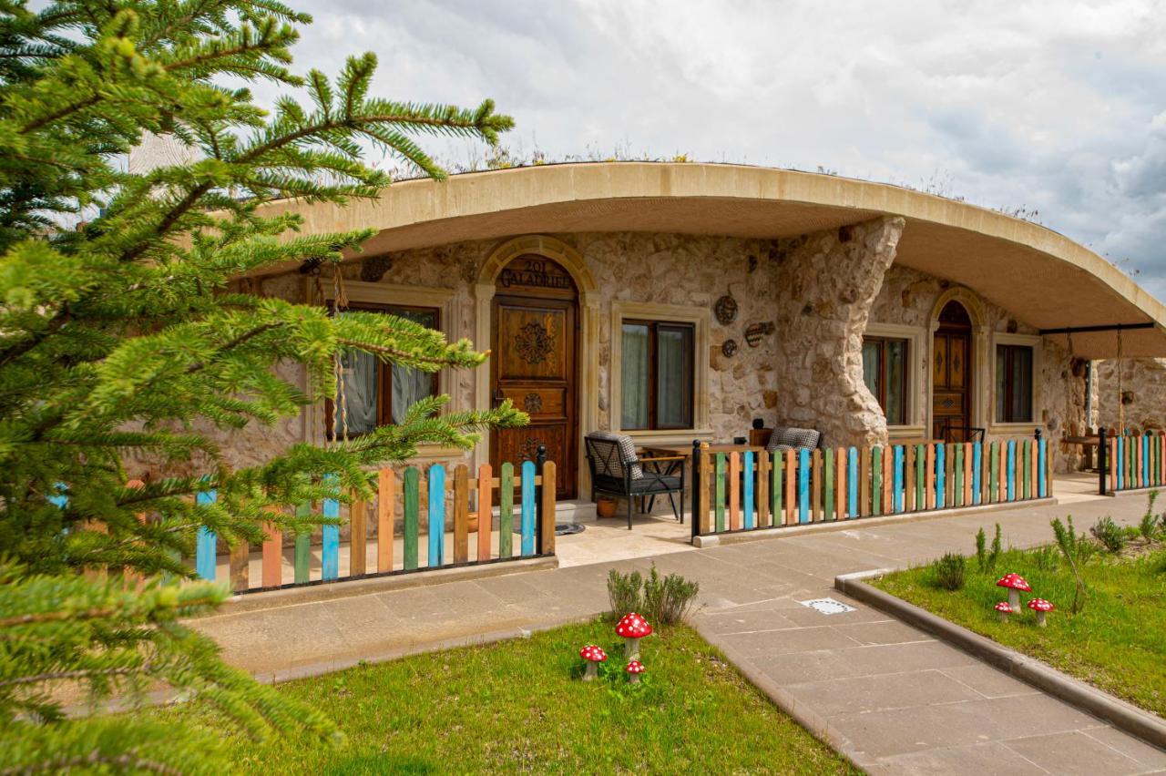 Cappadocia Hobbit House Hotel Nevşehir Luaran gambar